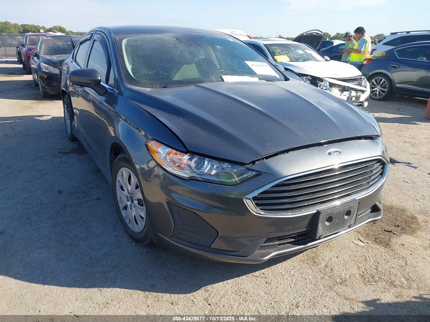 FORD FUSION S
