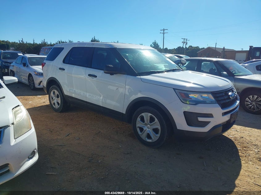 1FM5K8AR7HGB65506 2017 Ford Police Interceptor auction photo 1