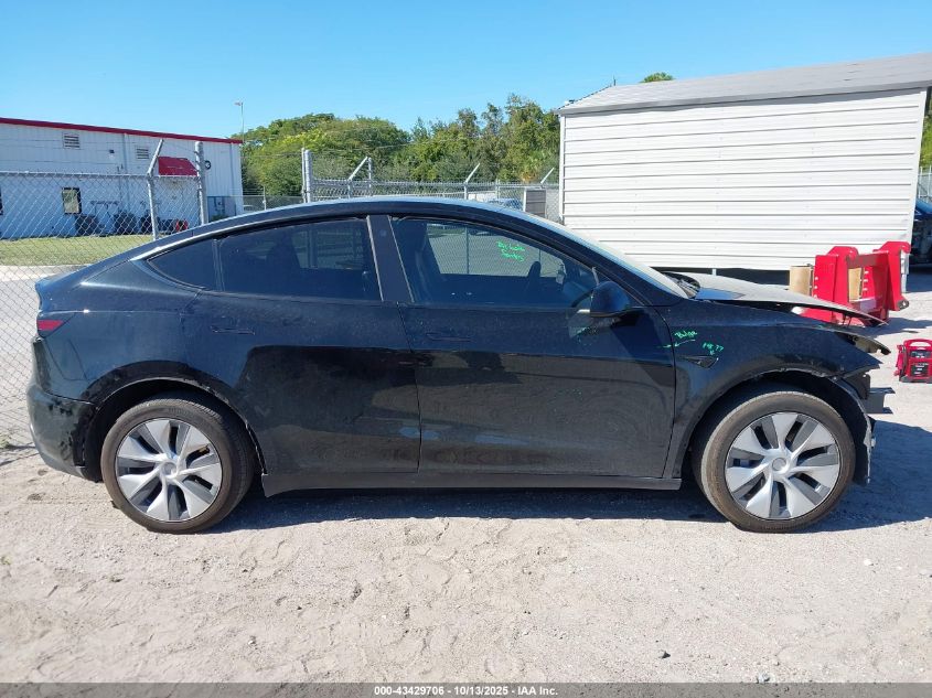 2023 Tesla Model Y Awd/Long Range Dual Motor All-Wheel Drive VIN: 7SAYGDEE2PF598780 Lot: 43429706