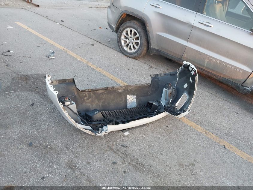 2014 Jeep Cherokee Latitude VIN: 1C4PJMCS2EW180778 Lot: 43429757