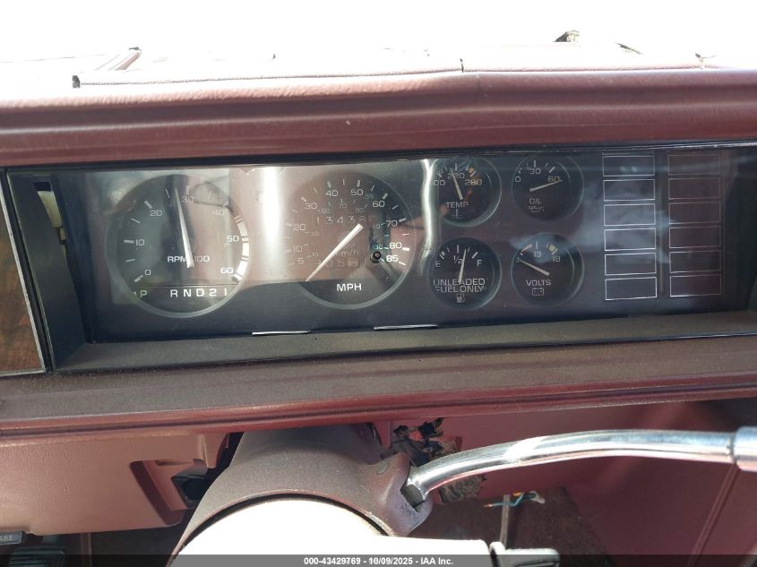 1982 Oldsmobile Cutlass Supreme Brougham VIN: 1G3AM69A7CM547299 Lot: 43429769