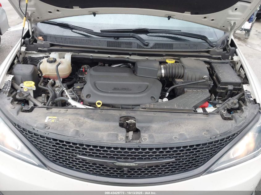 2019 Chrysler Pacifica Touring Plus VIN: 2C4RC1FG2KR638803 Lot: 43429773