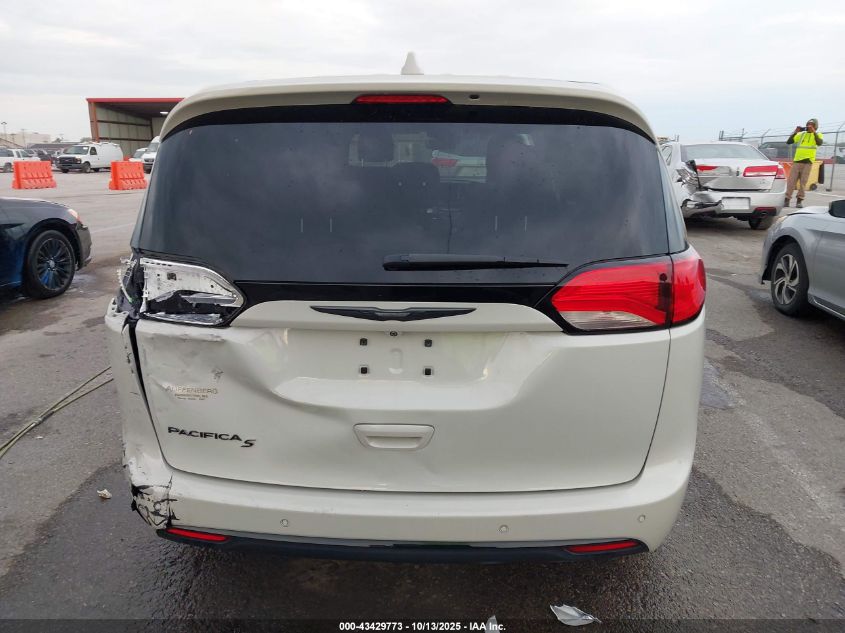 2019 Chrysler Pacifica Touring Plus VIN: 2C4RC1FG2KR638803 Lot: 43429773