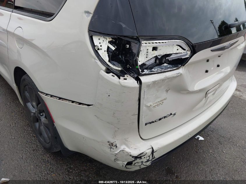 2019 Chrysler Pacifica Touring Plus VIN: 2C4RC1FG2KR638803 Lot: 43429773