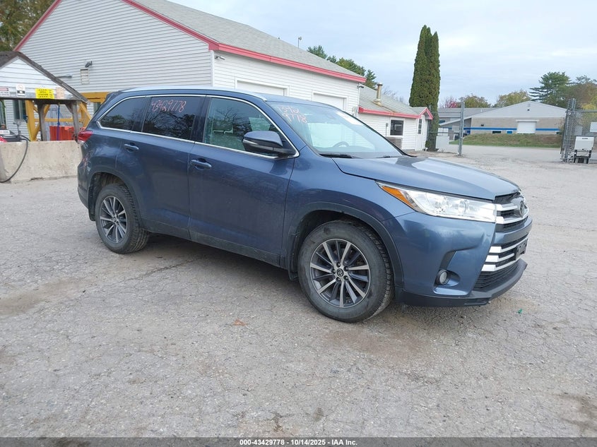 TOYOTA HIGHLANDER XLE