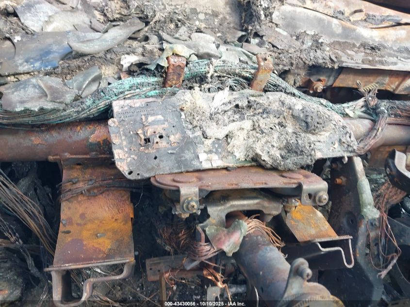 2005 Acura Mdx VIN: 2HNYD18955H556141 Lot: 43430056