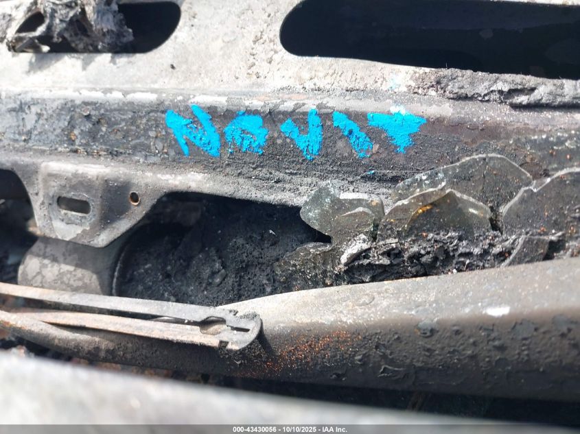 2005 Acura Mdx VIN: 2HNYD18955H556141 Lot: 43430056