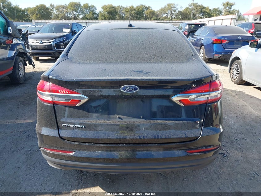 2019 Ford Fusion S VIN: 3FA6P0G71KR114008 Lot: 43430062