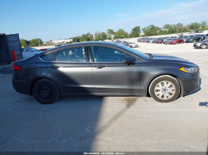 2019 Ford Fusion S VIN: 3FA6P0G70KR133486 Lot: 43430375