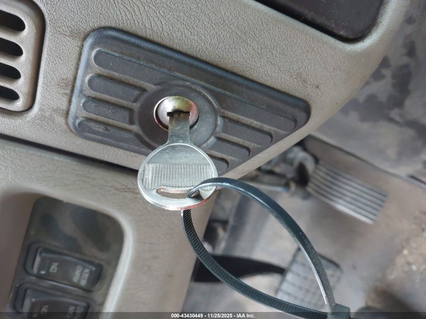 2010 International 4000 4300 VIN: 1HTMMAAN2AH243711 Lot: 43430449