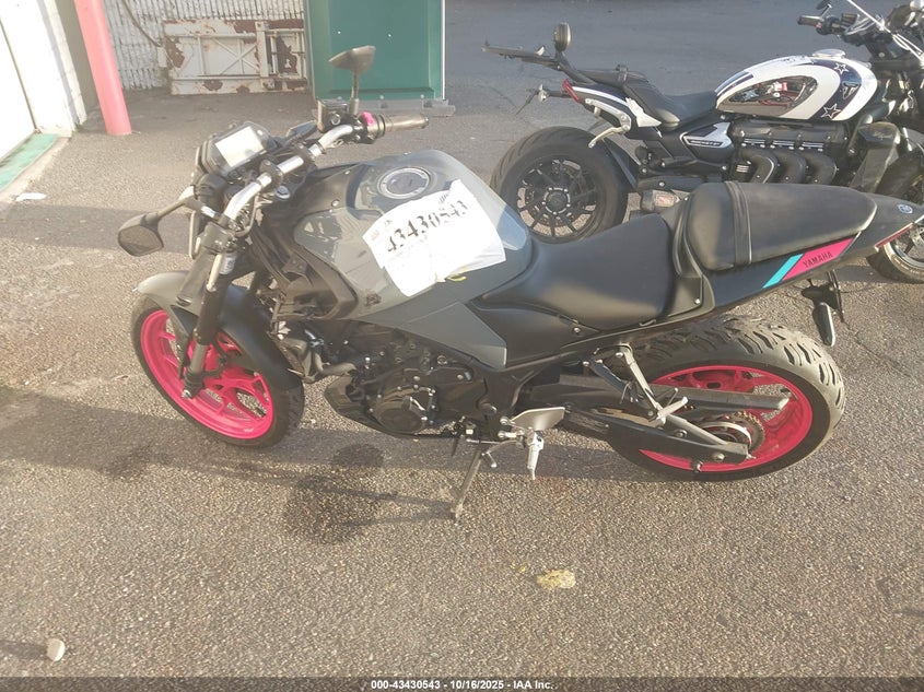 2021 Yamaha Mt-03 VIN: MH3RH20Y3MK005464 Lot: 43430543