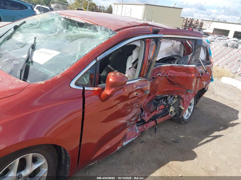 2018 Chrysler Pacifica Touring Plus VIN: 2C4RC1FG5JR158950 Lot: 43430552