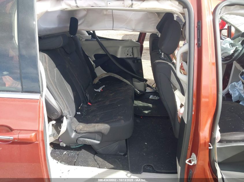 2018 Chrysler Pacifica Touring Plus VIN: 2C4RC1FG5JR158950 Lot: 43430552