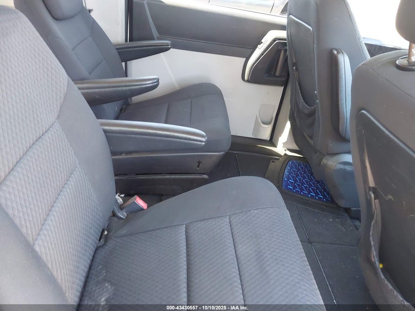 2010 Dodge Grand Caravan Sxt VIN: 2D4RN5D16AR210511 Lot: 43430557