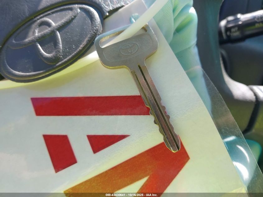 2000 Toyota Camry Ce/Le/Xle VIN: 4T1BG22K6YU699407 Lot: 43430641