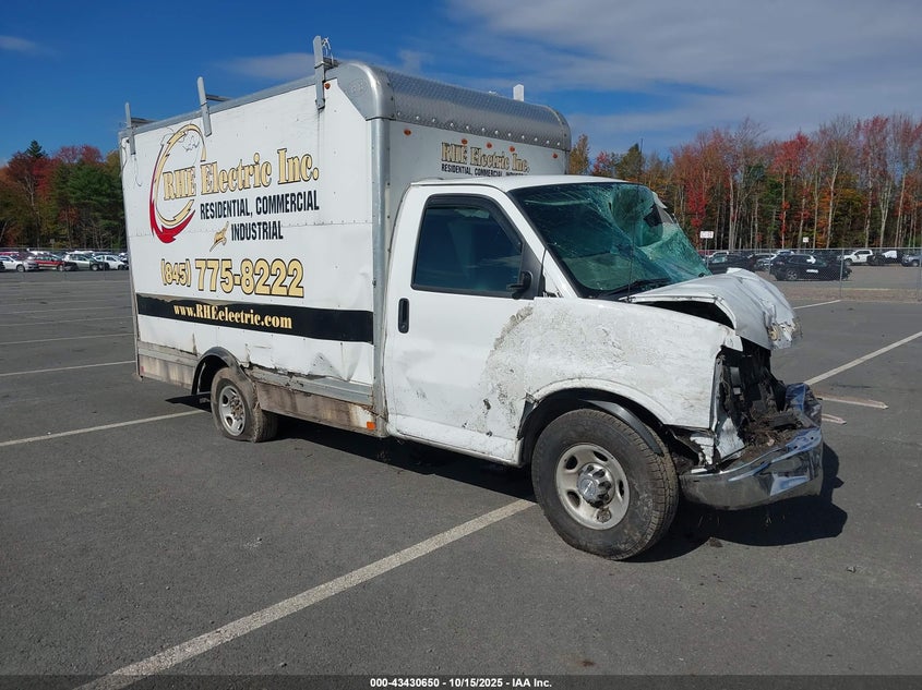 1GB0GRFG3H1216164 2017 Chevrolet Express Cutaway Work Van auction photo 1