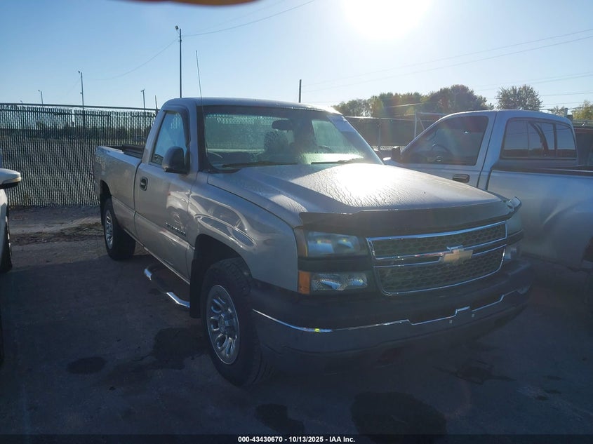 1GCEC14X07Z123202 2007 Chevrolet Silverado 1500 Classic Work Truck auction photo 1