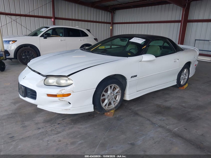 2G1FP22GX12129996 2001 CHEVROLET CAMARO photo no. 2