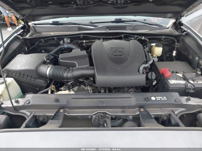 2017 TOYOTA TACOMA SR5 V6 5TFAZ5CN8HX040487