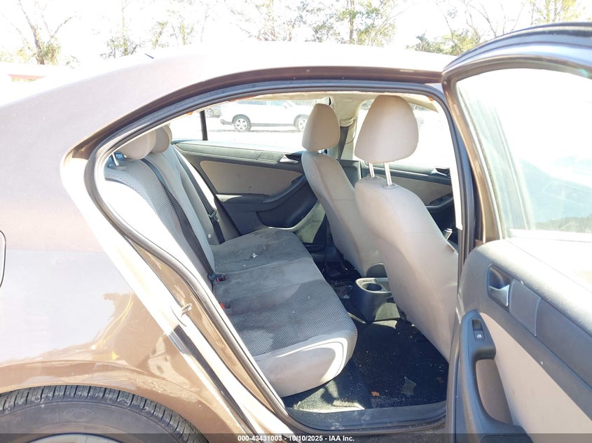 2011 Volkswagen Jetta 2.0L S VIN: 3VW2K7AJ7BM074855 Lot: 43431003