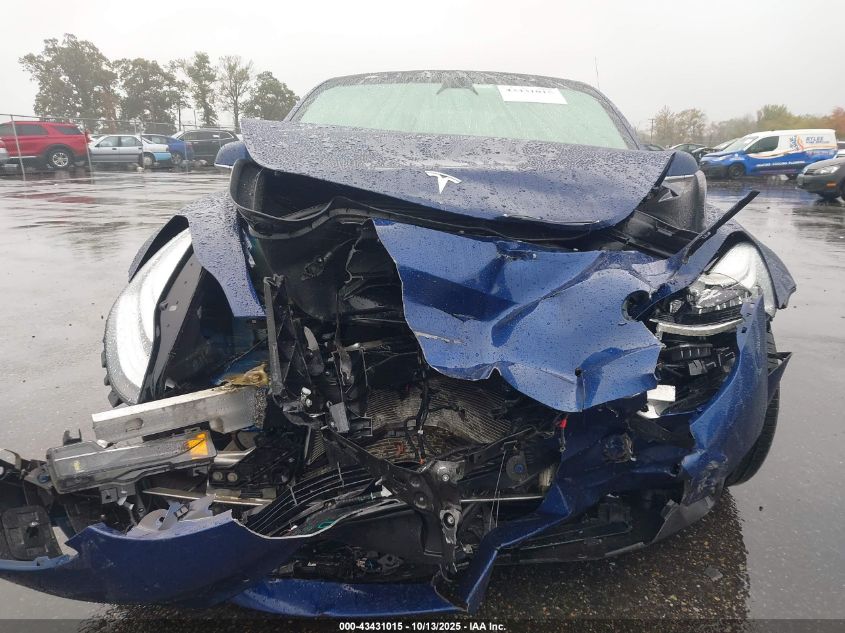 2019 Tesla Model 3 Long Range/Performance VIN: 5YJ3E1EB4KF211043 Lot: 43431015