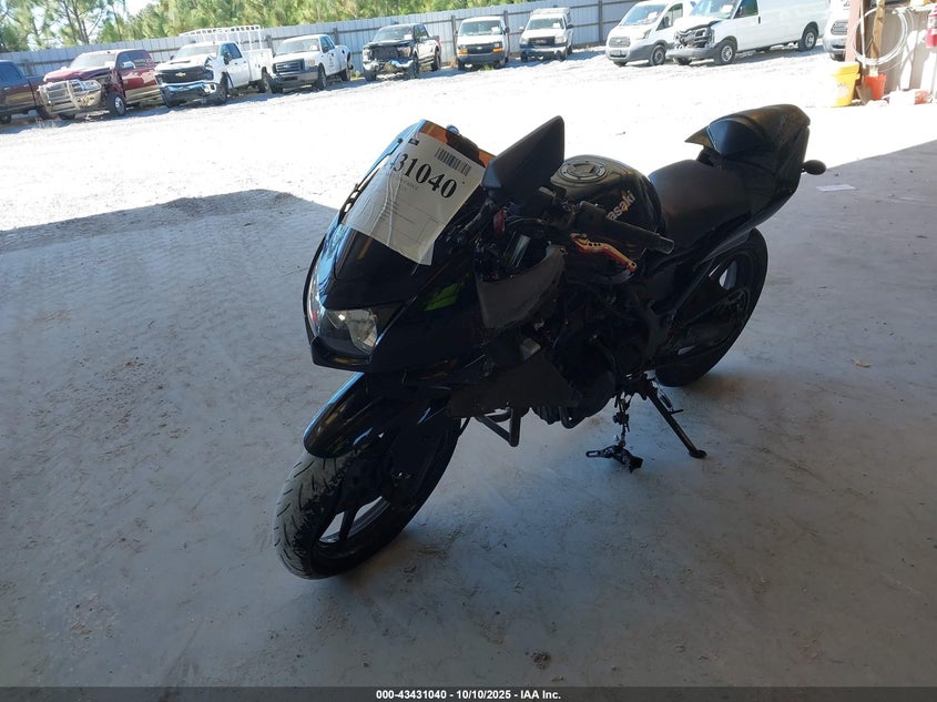 JKAEXMJ199DA32562 2009 KAWASAKI NINJA photo no. 2