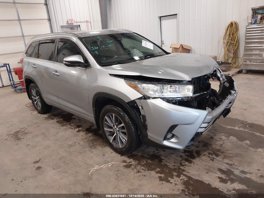 TOYOTA HIGHLANDER XLE