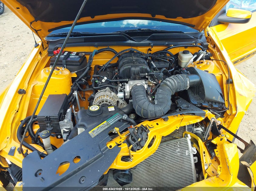 2007 Ford Mustang V6 Deluxe/V6 Premium VIN: 1ZVFT84N375329694 Lot: 43431059