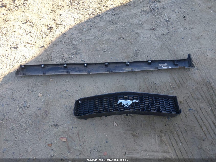 2007 Ford Mustang V6 Deluxe/V6 Premium VIN: 1ZVFT84N375329694 Lot: 43431059