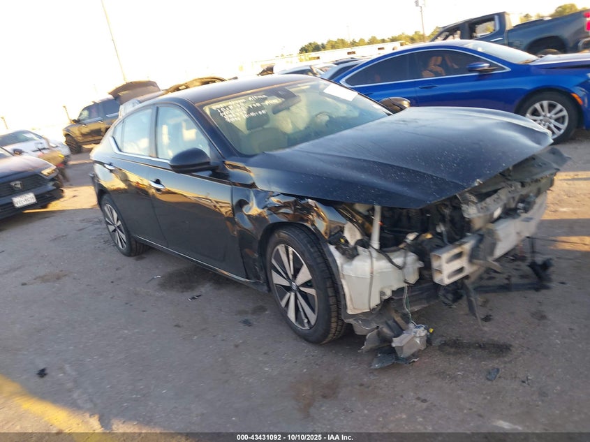 NISSAN ALTIMA SV FWD