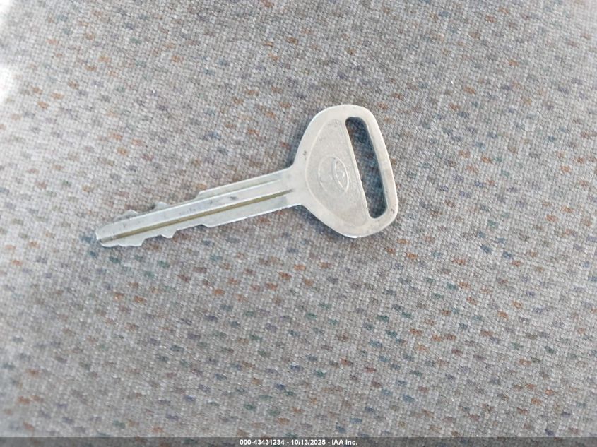 2001 Toyota Corolla Le VIN: 2T1BR18E41C473850 Lot: 43431234