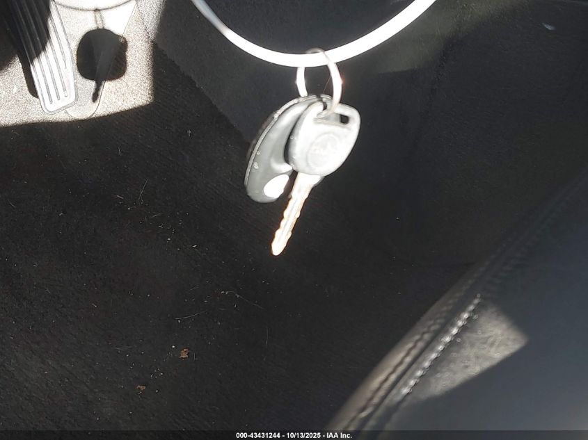 2005 GMC Envoy Denali VIN: 1GKET63M952321999 Lot: 43431244