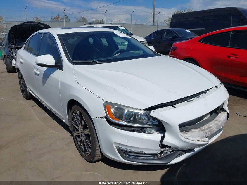 VOLVO S60 T5 PLATINUM