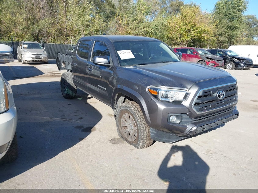 TOYOTA TACOMA SR5