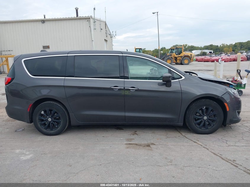 2019 Chrysler Pacifica Touring Plus VIN: 2C4RC1FGXKR610201 Lot: 43431401