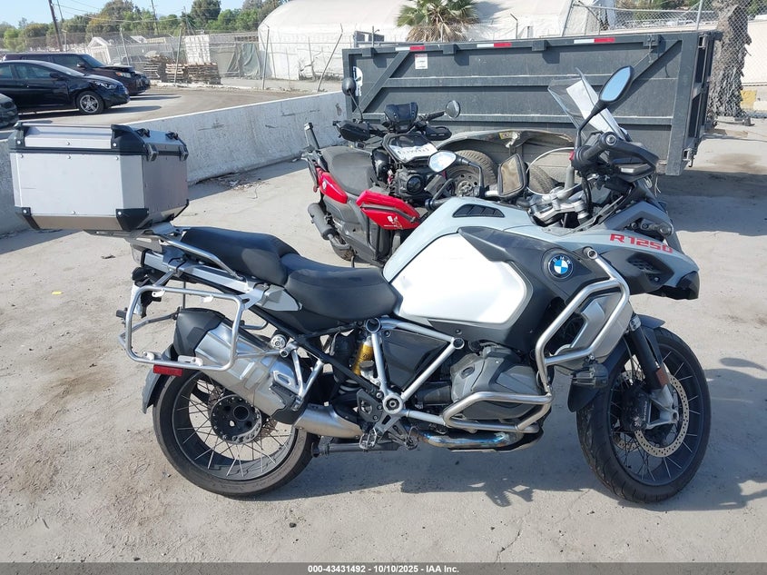 2021 BMW R 1250 Gs Adventure VIN: WB10M1300M6D88372 Lot: 43431492