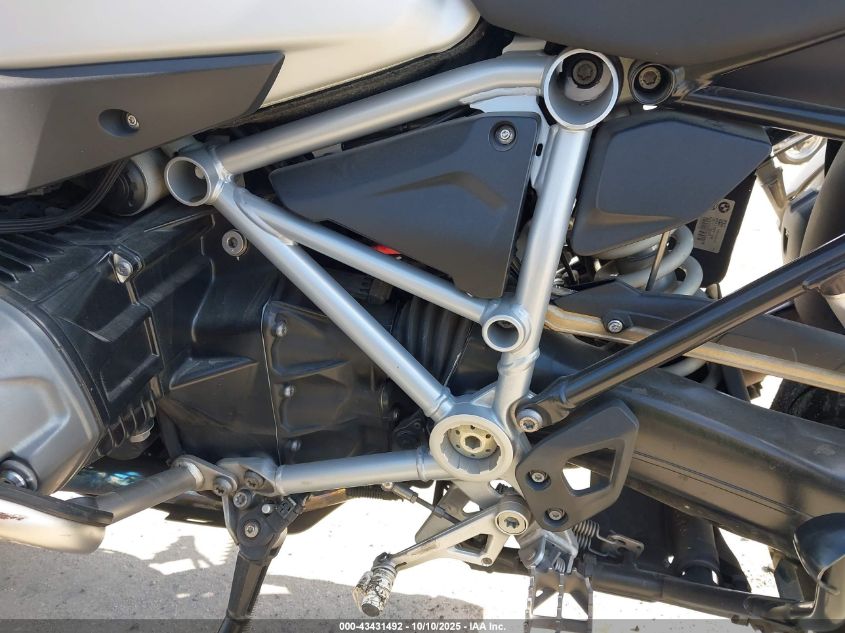 2021 BMW R 1250 Gs Adventure VIN: WB10M1300M6D88372 Lot: 43431492