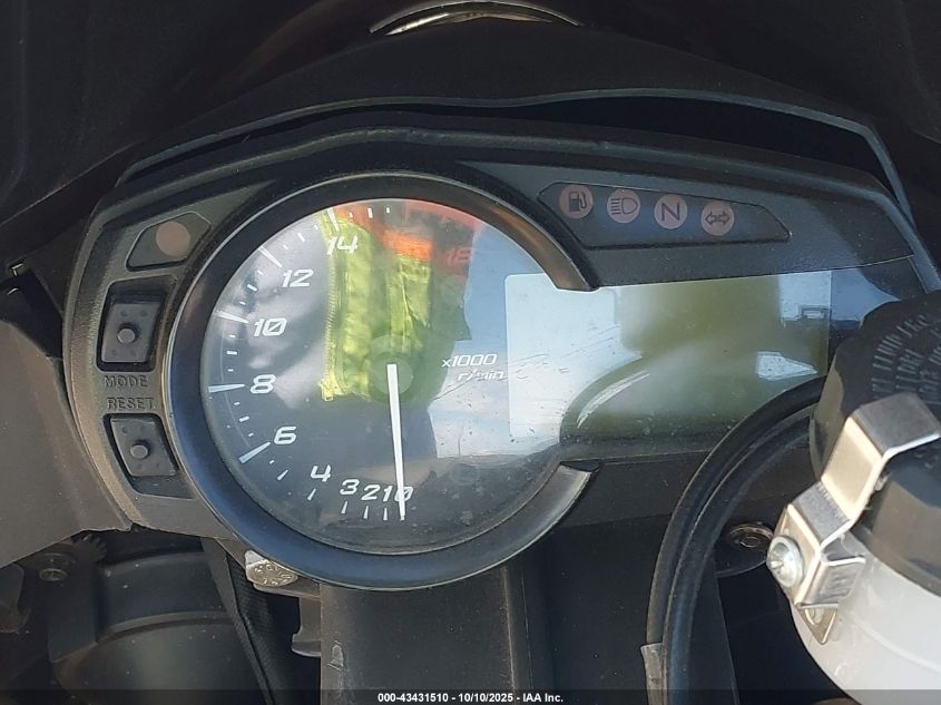 2015 Kawasaki Zx636 F VIN: JKBZXJF11FA006049 Lot: 43431510