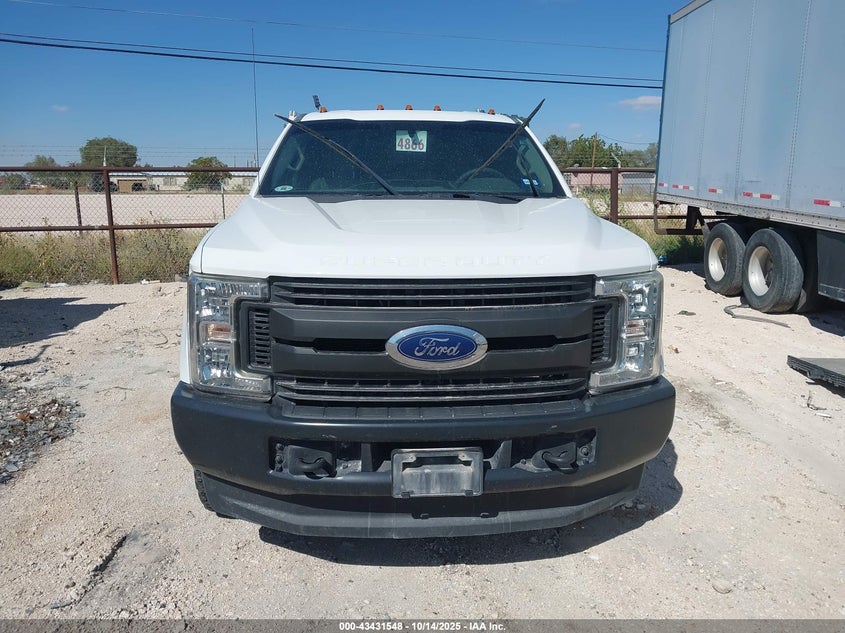 2019 Ford F-350 Chassis Xl VIN: 1FD8X3HT8KEC84042 Lot: 43431548