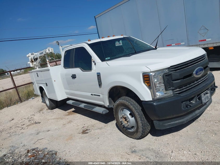 2019 Ford F-350 Chassis Xl VIN: 1FD8X3HT8KEC84042 Lot: 43431548