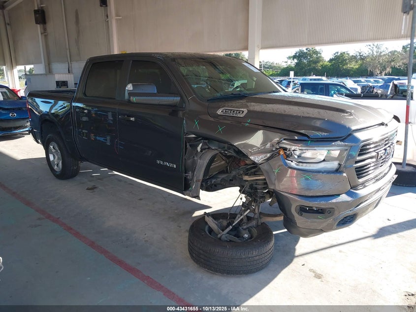 RAM 1500 BIG HORN 4X4 5 7 BOX