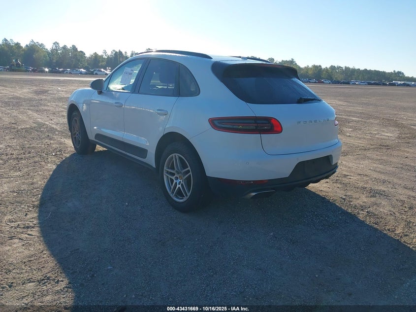 2017 PORSCHE MACAN WP1AA2A5XHLB03913
