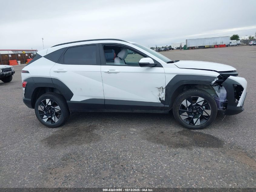 2025 Hyundai Kona Sel VIN: KM8HBCAB0SU338794 Lot: 43431698