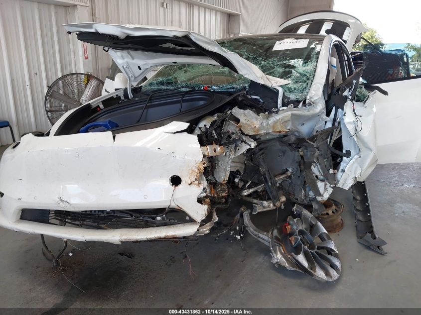 2022 Tesla Model Y Performance Dual Motor All-Wheel Drive VIN: 7SAYGDEF1NF457446 Lot: 43431862