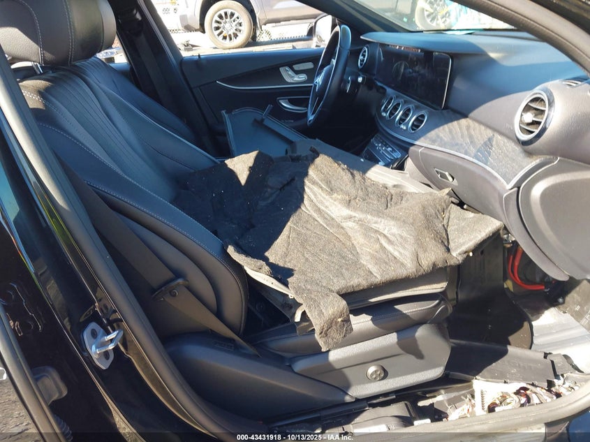 2022 MERCEDES-BENZ E 350 W1KZF8DB4NB088195