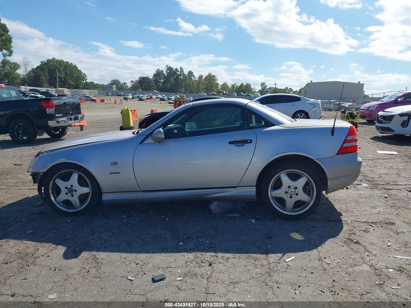 1999 Mercedes-Benz Slk 230 Kompressor VIN: WDBKK47F0XF080362 Lot: 43431927