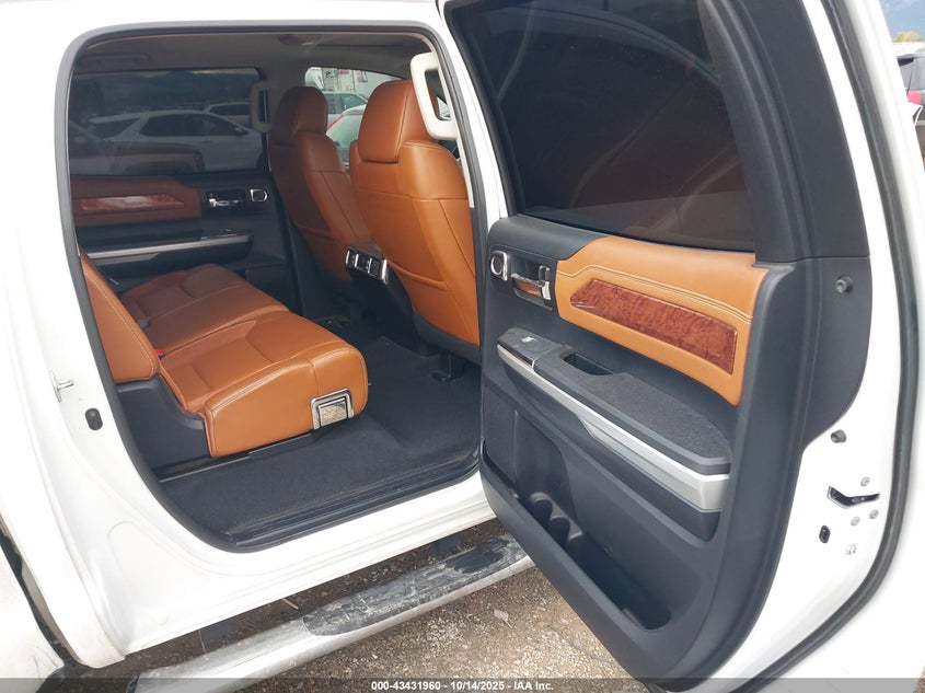 5TFAY5F19FX460185 2015 TOYOTA TUNDRA photo no. 8
