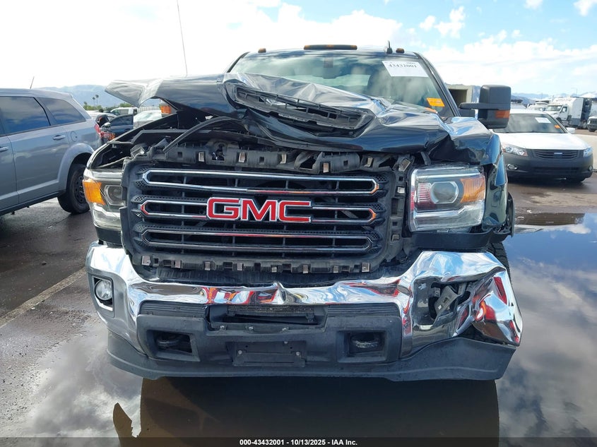 1GT42UCY8KF116664 2019 GMC SIERRA photo no. 13