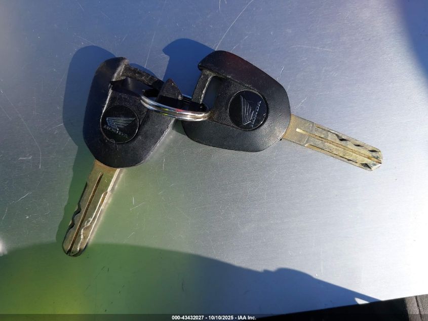 2016 Honda Cbr500 R VIN: MLHPC441XG5300056 Lot: 43432027