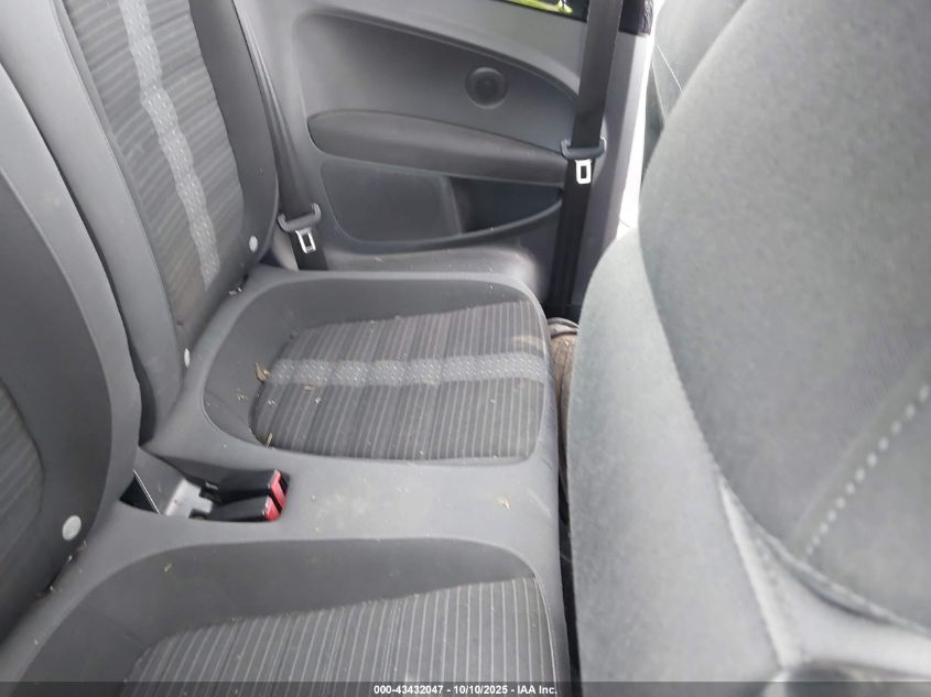 2012 Volkswagen Beetle 2.0T VIN: 3VW4A7AT7CM634520 Lot: 43432047